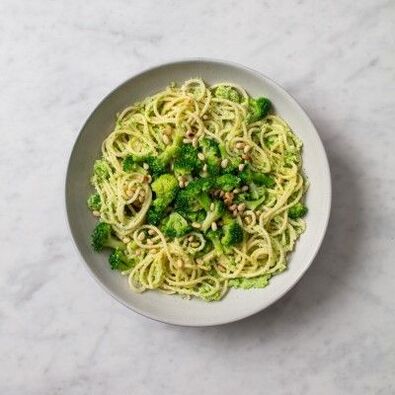 spaghetti na may broccoli at pine nut, diyeta sa Mediteraneo